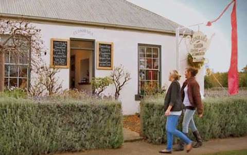 Photo: Clonmara Tearoom and Cottages